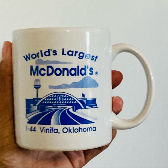 Vintage White & Blue World’s Largest McDonald’s Oklahoma Glass Cup Mug - Picture 4 of 8